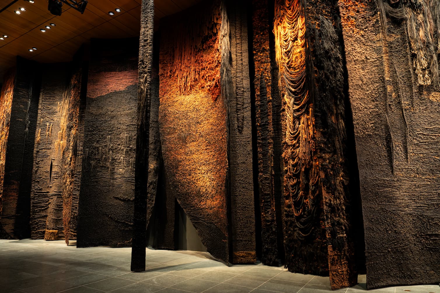 Image of Magdalena Abakanowicz, Bois le Duc, (1970-1971), Provinciehuis Noord-Brabant © The Marta Magdalena Abakanowicz Kosmowska and Jan Kosmowski Foundation, Warsaw.